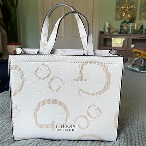 Guess Los Angeles White and Beige Tote Bag